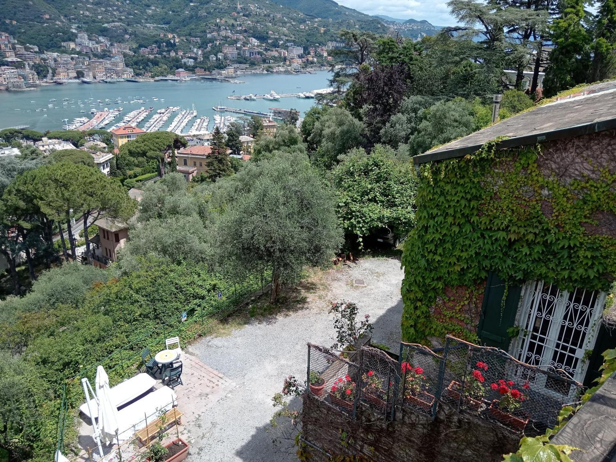 Sunrise Villa Rapallo Buitenkant foto
